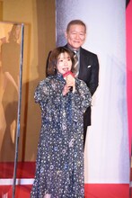 松岡茉優（手前）