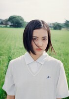 「海辺の金魚」より、小川未祐演じる花。