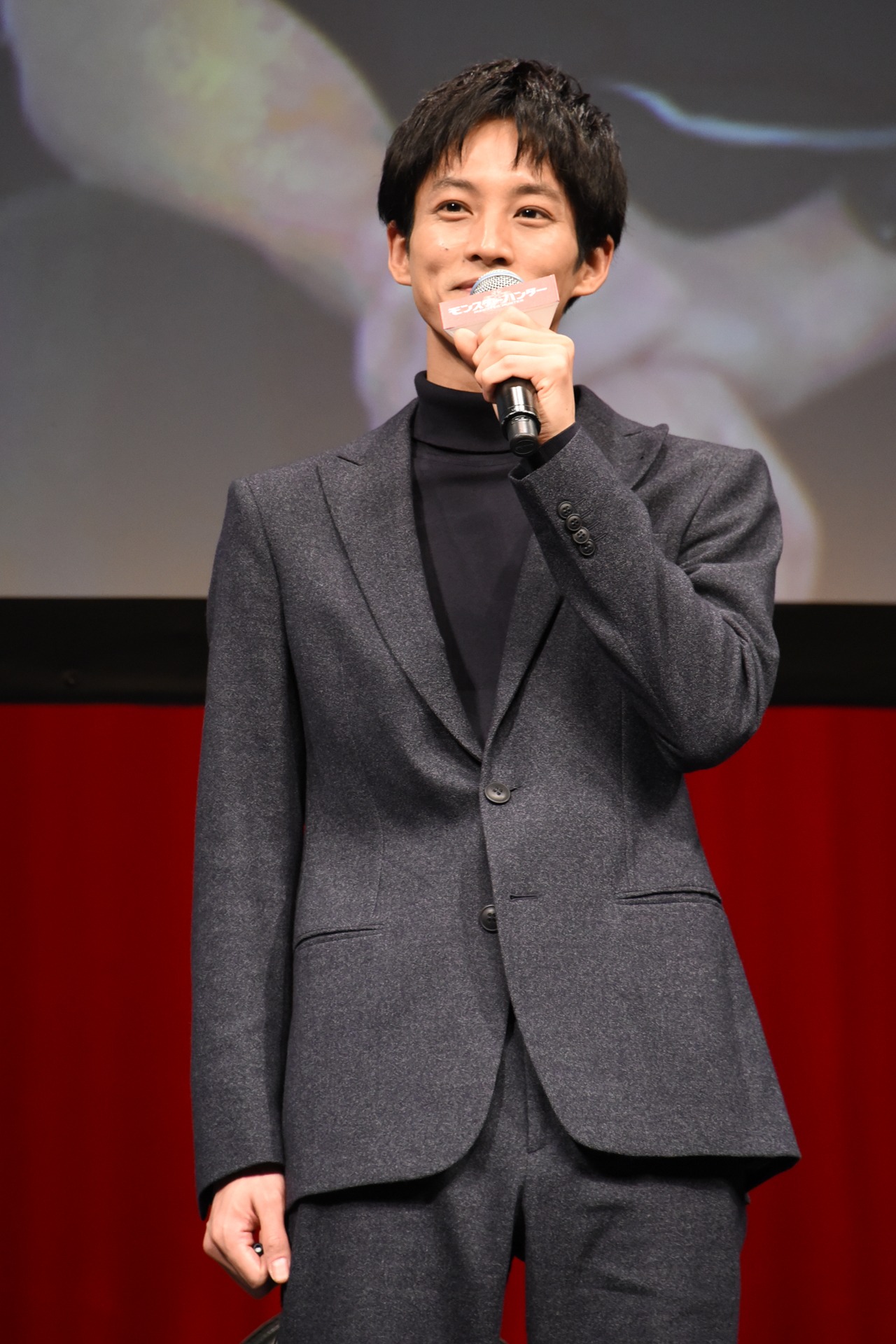 松坂桃李