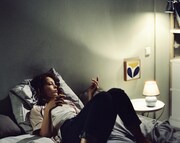 「水を抱く女」