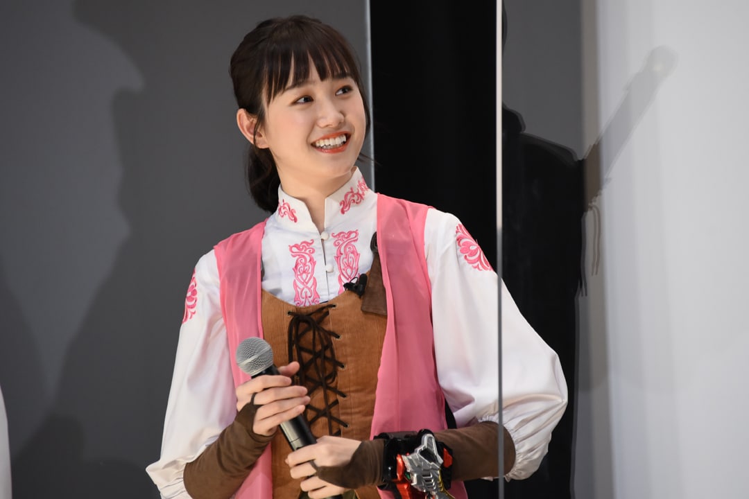 尾碕真花 - 映画「リュウソウジャー」長田成哉が一ノ瀬颯らとの“役者