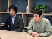 左から高田聡、濱口竜介。