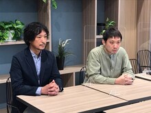 左から高田聡、濱口竜介。