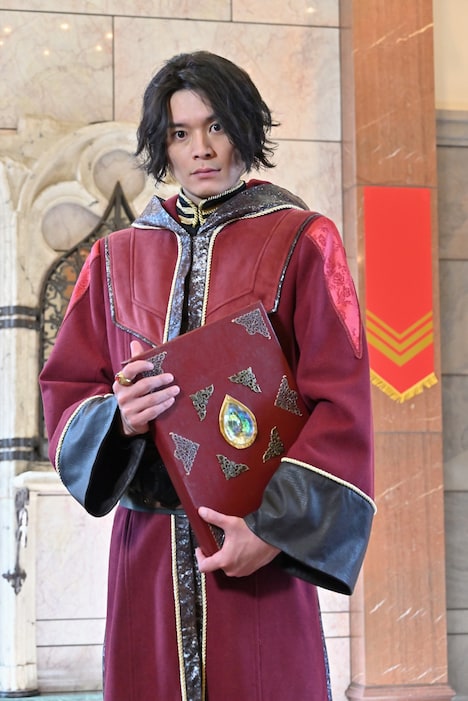 相馬圭祐演じるマスターロゴス。