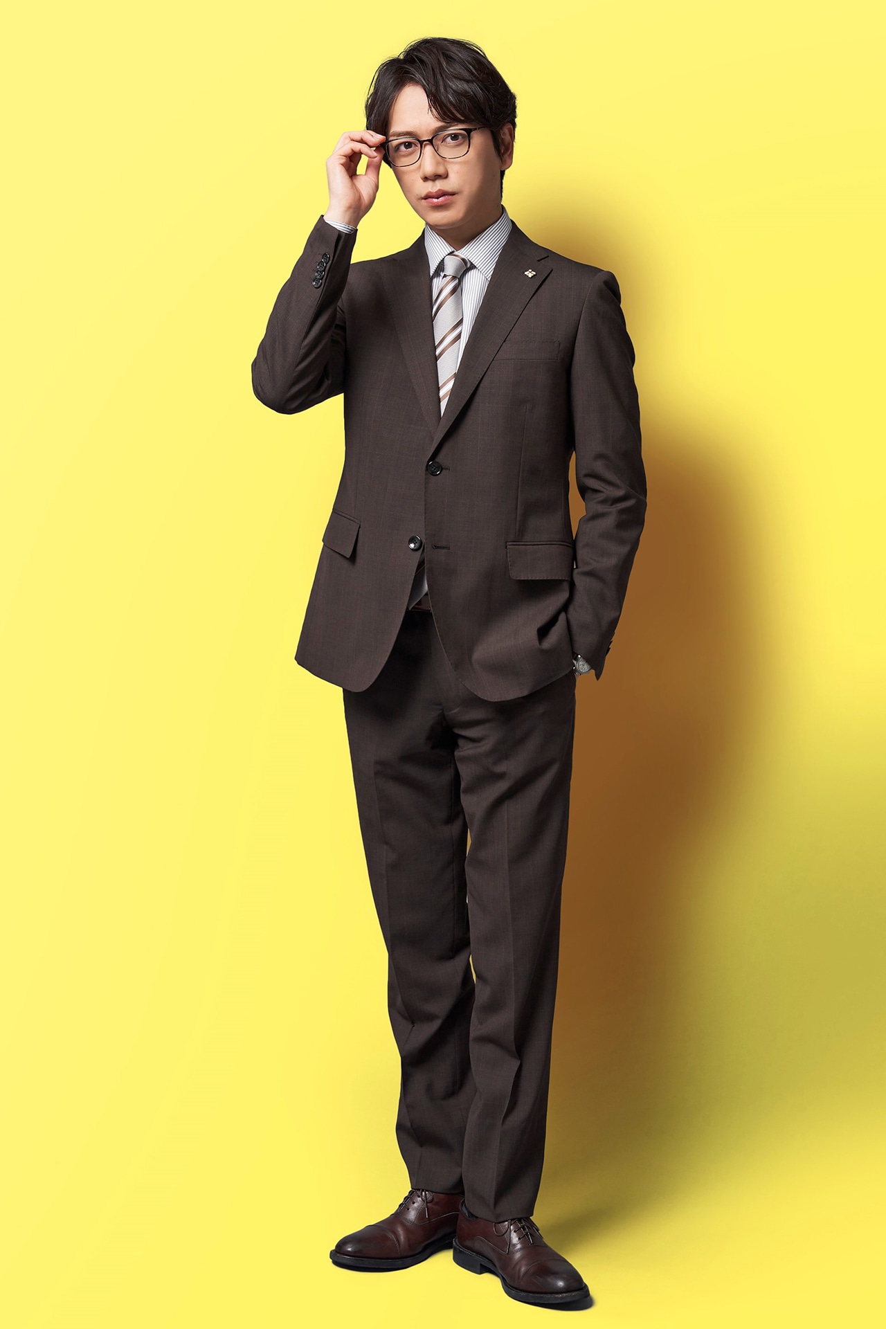 山崎育三郎演じる井出伊織。