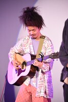 「勿忘」パフォーマンス中のモリシー。