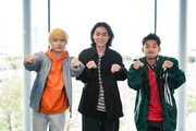 左から神木隆之介、菅田将暉、仲野太賀。