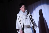 サプライズ発表を受けて登場した松本幸四郎。