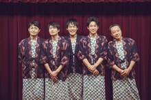 左から安田顕、戸次重幸、森崎博之、大泉洋、音尾琢真。