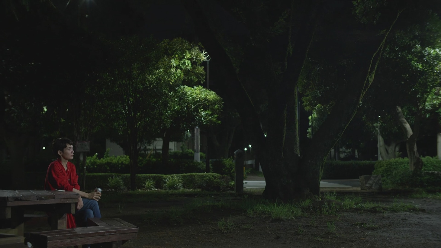 「4人のあいだで」 (c) Omphalos Pictures