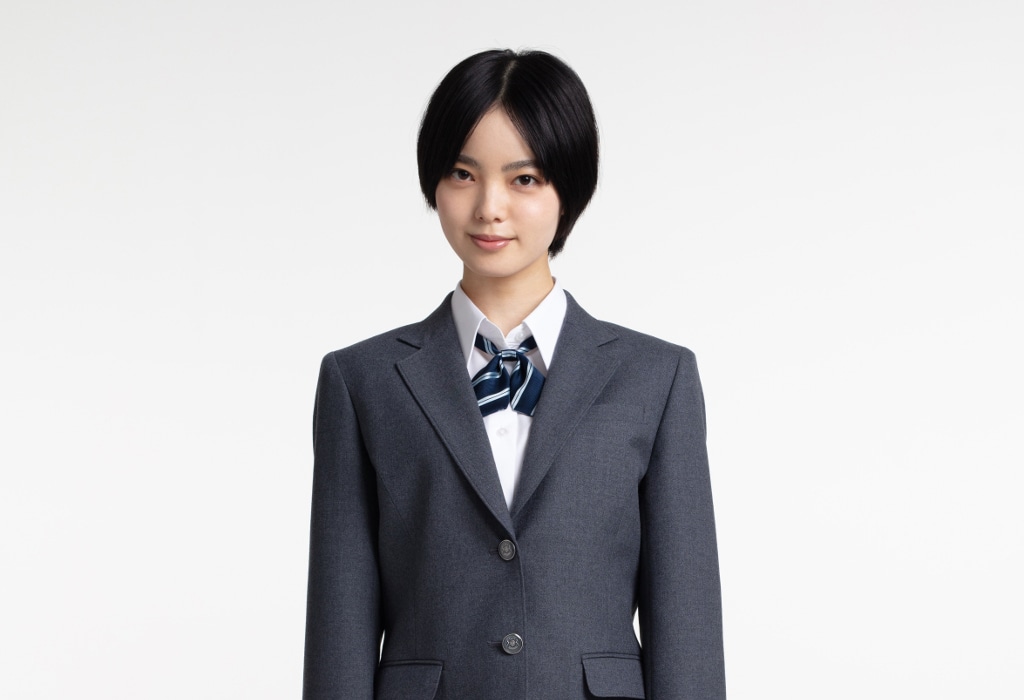 岩崎楓を演じる平手友梨奈。