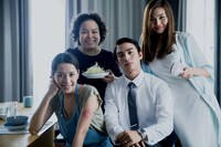 「姉姉妹妹」 (c) Muse Films