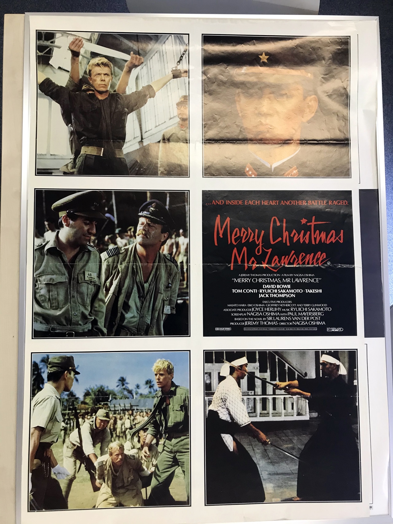 盗難された「戦場のメリークリスマス」の海外版オリジナルポスター。