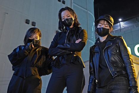 「取り立て屋ハニーズ」