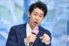 候補者に容赦なくツッコミを入れる大泉洋。