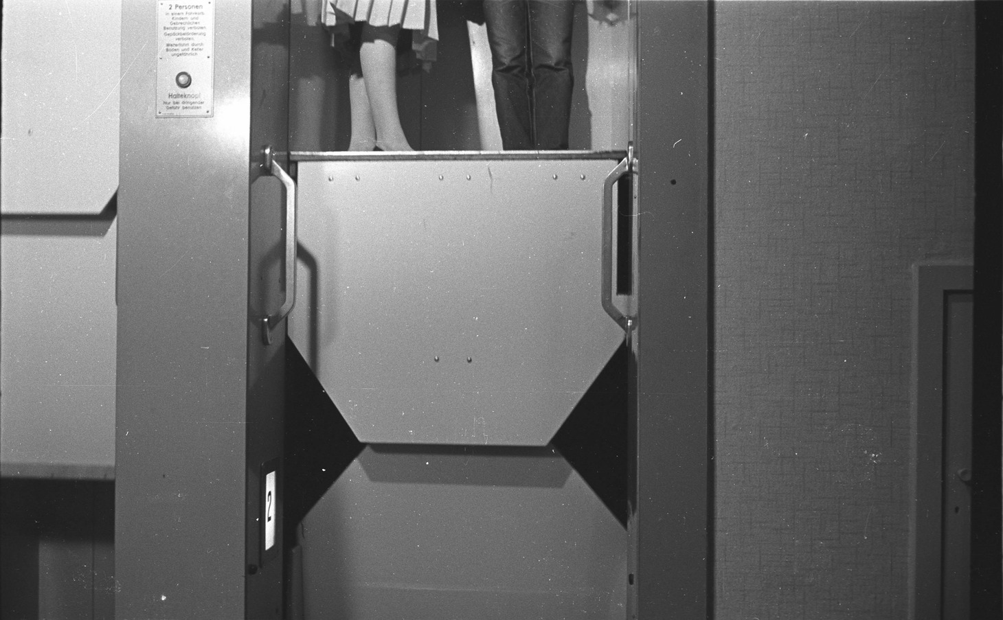 「家（1984年）」 (c)Thomas Heise
