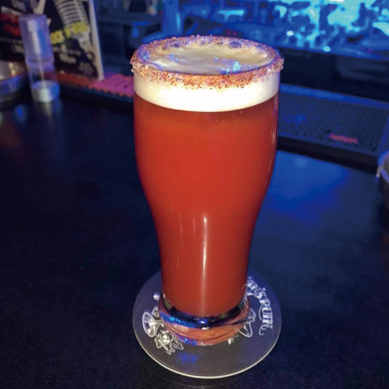 東京・新宿区歌舞伎町の「BAR PSY」で提供されるコラボカクテル「血祭」。