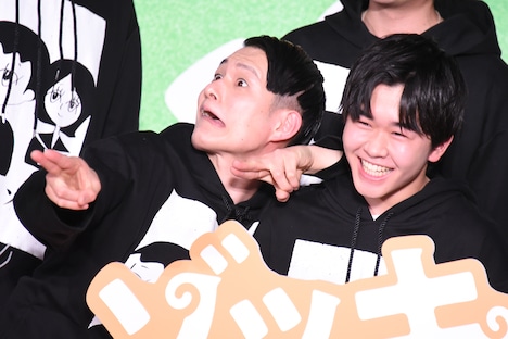 左から九条ジョー、鈴木福。