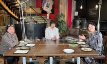 左から山田孝之、齊藤工、満島真之介。