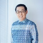 「カムカムエヴリバディ」にさだまさしが出演、ラジオ英語講師・平川唯一役