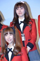 秋田汐梨（奥）