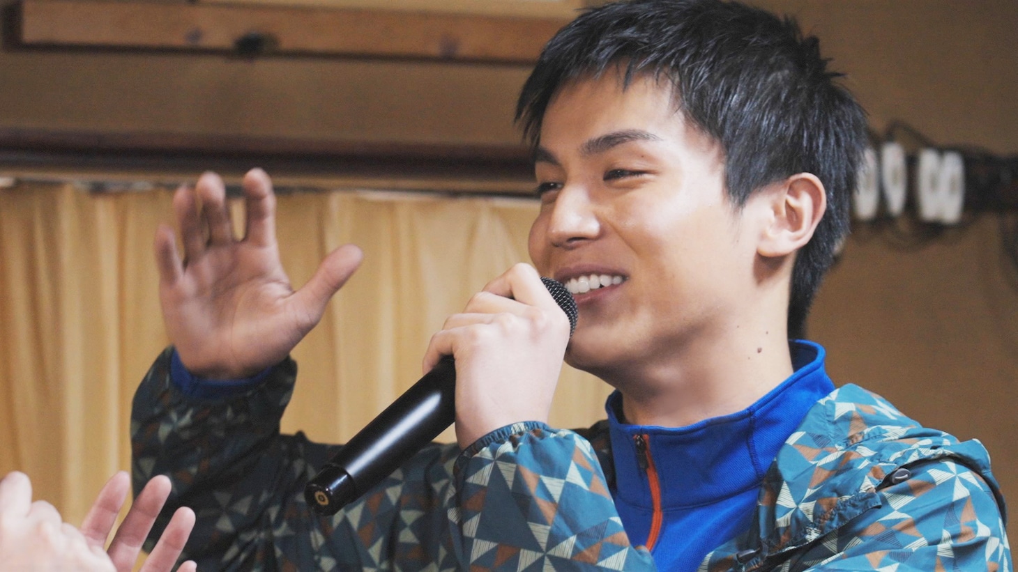 ドラマ「全っっっっっ然知らない街を歩いてみたものの」より、中川大志演じるナカタ。
