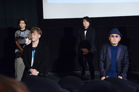 上段左から伊瀬茉莉也、優希比呂。下段左から勝杏里、立木文彦。