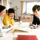 ボイメン水野勝が葬儀屋の新入社員役で奮闘、「お終活」場面写真12点が到着