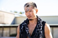 岩永洋昭演じるザウナ。