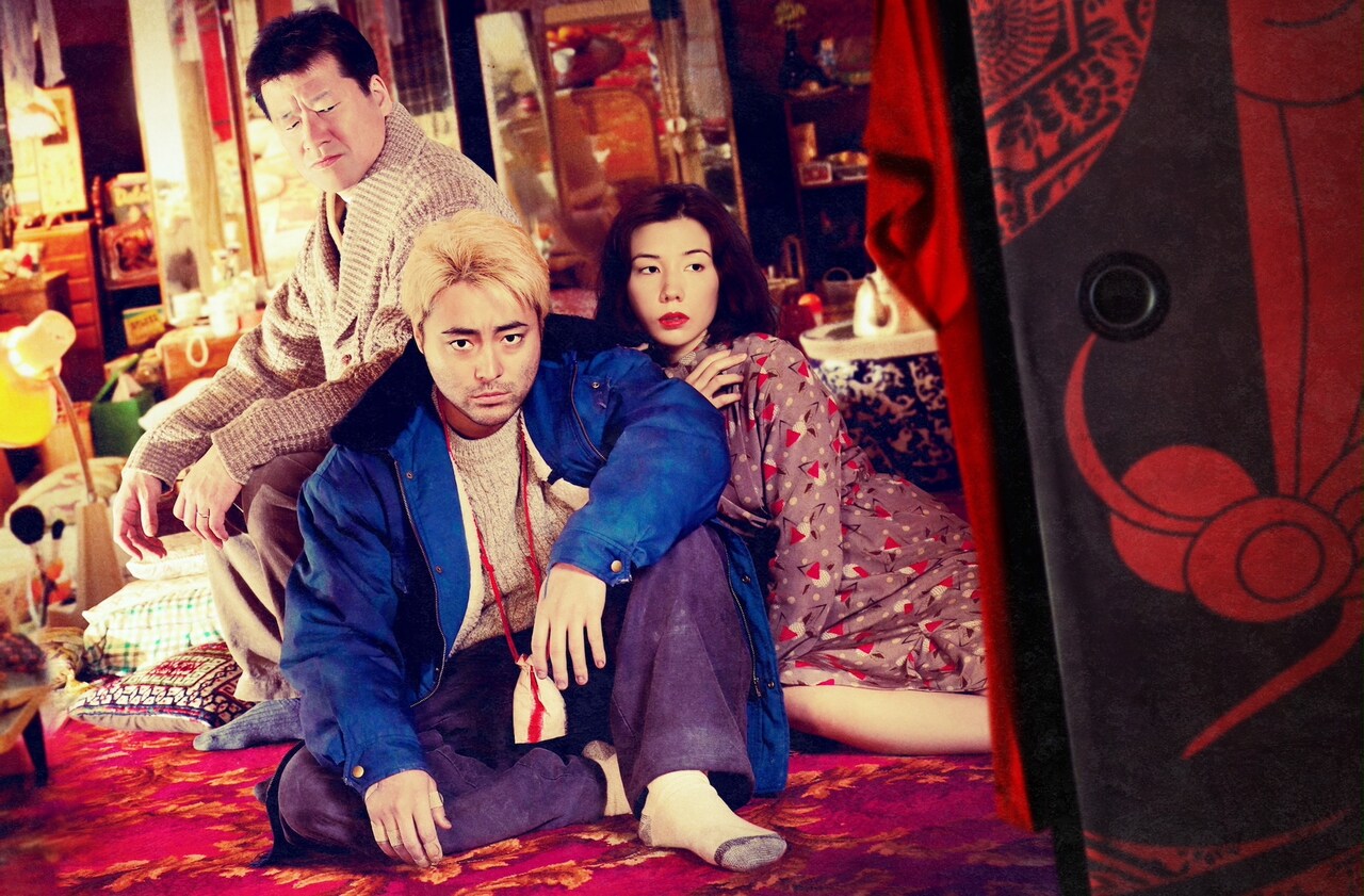 佐藤二朗、山田孝之、仲里依紗が3兄妹演じた「はるヲうるひと」予告公開