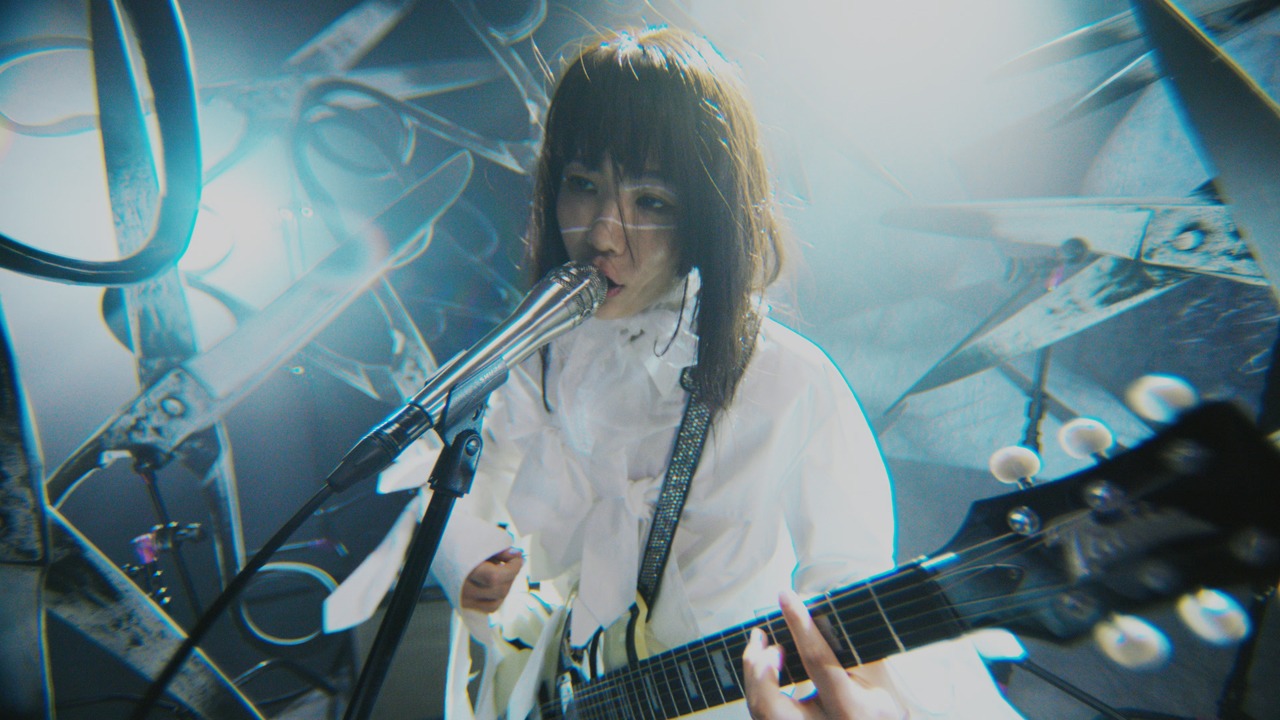 後藤まりこ演じるハサミの女。