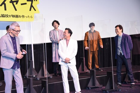 舞台挨拶の様子。