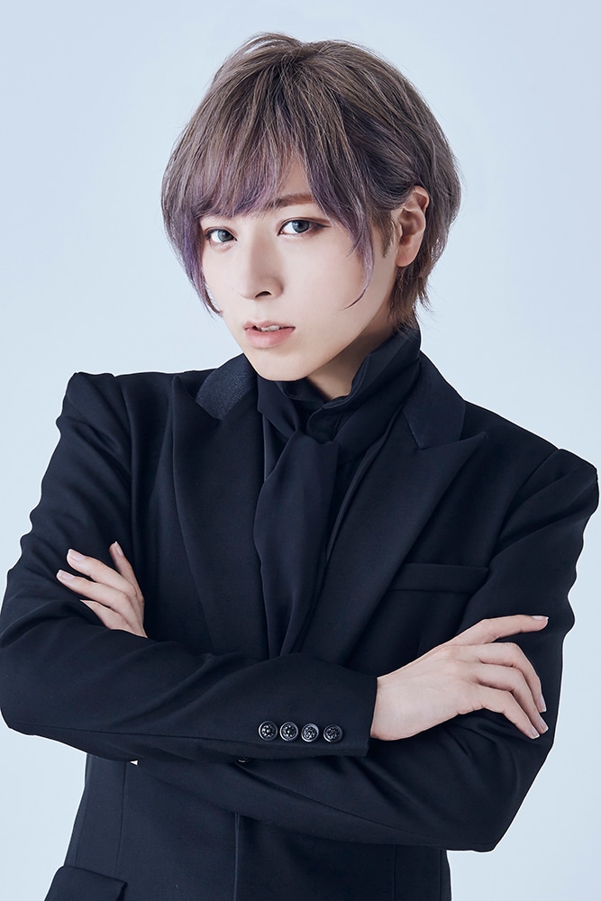 蒼井翔太演じる朱音。