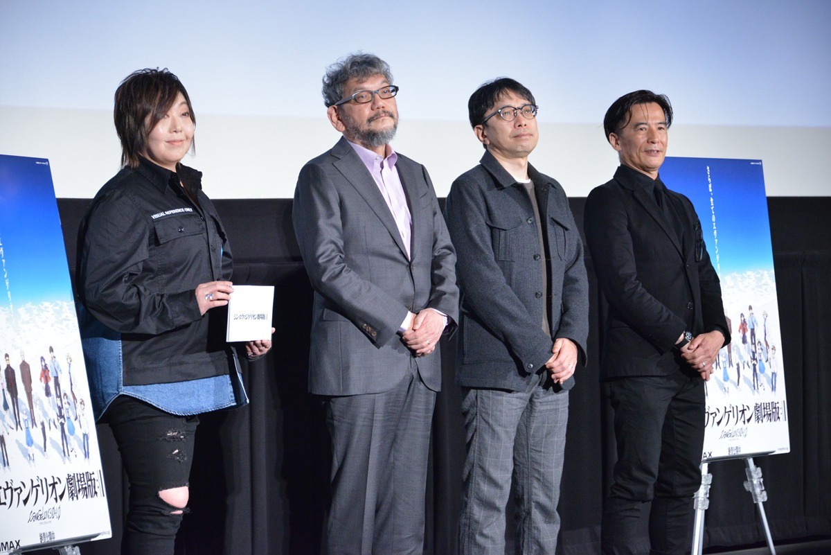 「シン・エヴァンゲリオン劇場版」舞台挨拶の様子。左から緒方恵美、庵野秀明、鶴巻和哉、前田真宏。