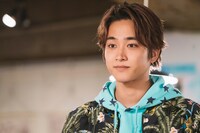 佐藤寛太演じる小倉大輔。