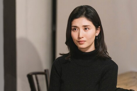 橋本マナミ演じる上原美里。