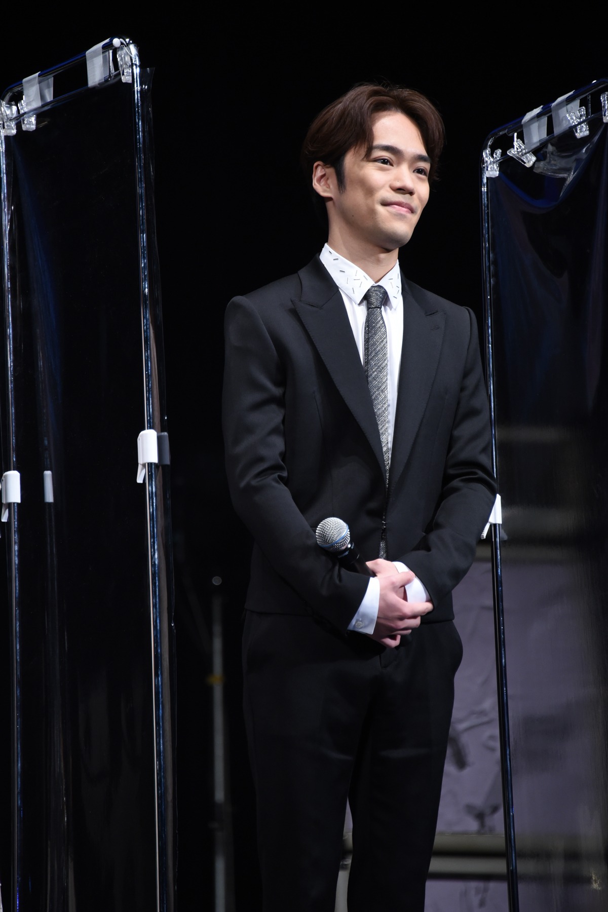 小野賢章