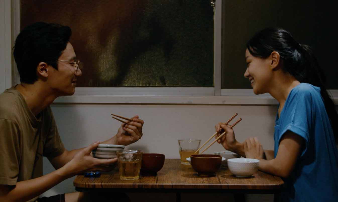 「彼女来来」