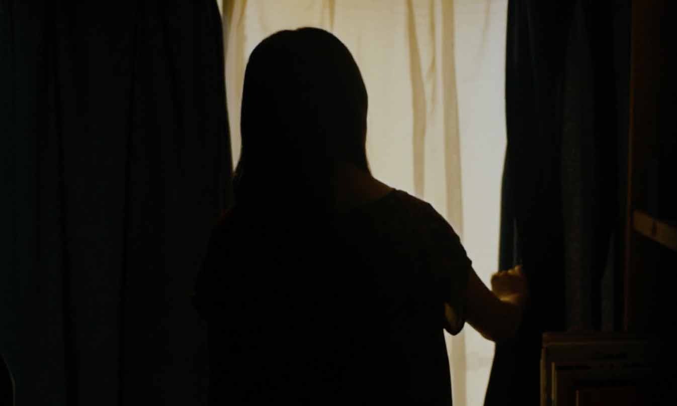 「彼女来来」