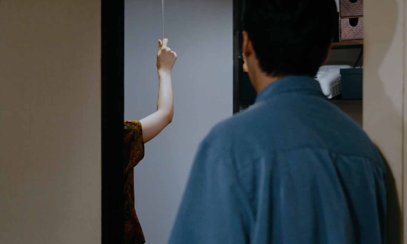 「彼女来来」