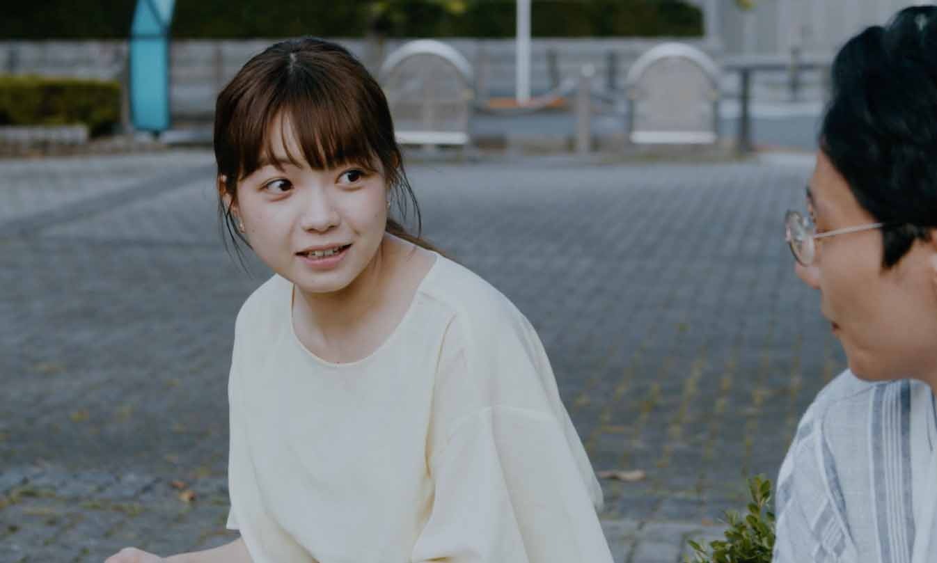「彼女来来」