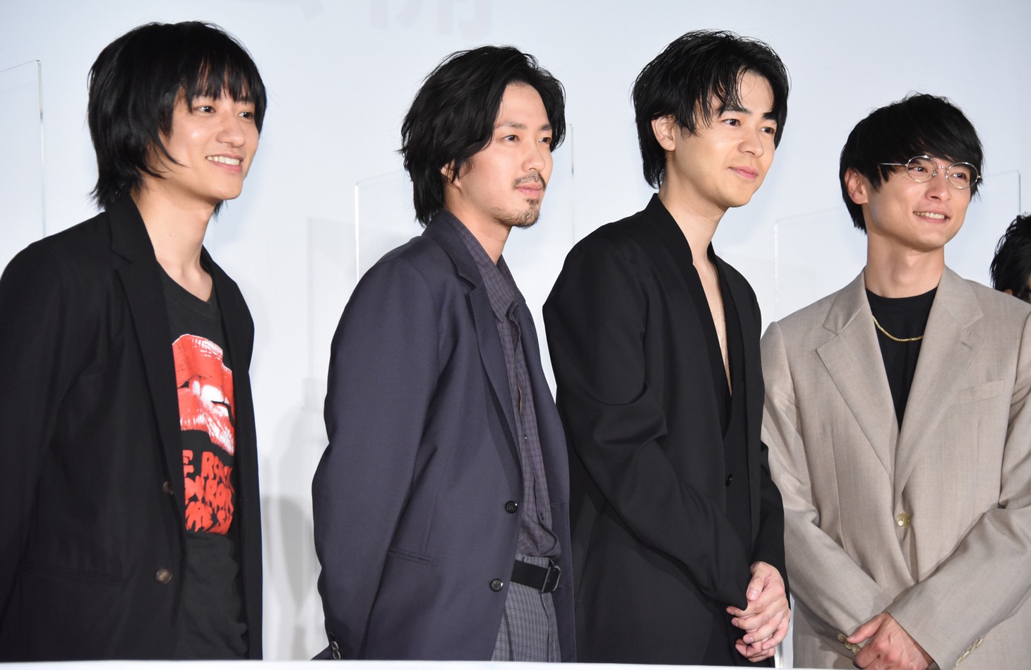 左から藤原季節、若葉竜也、成田凌、高良健吾。