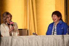左から小池栄子、大島美幸。