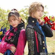 増子敦貴「ゼンカイジャー」でゴールドの新メンバーに、妹役は森日菜美