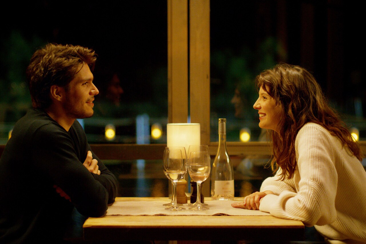 別世界では赤の他人…妻との切ないデート収めた「ラブ・セカンド・サイト」本編映像