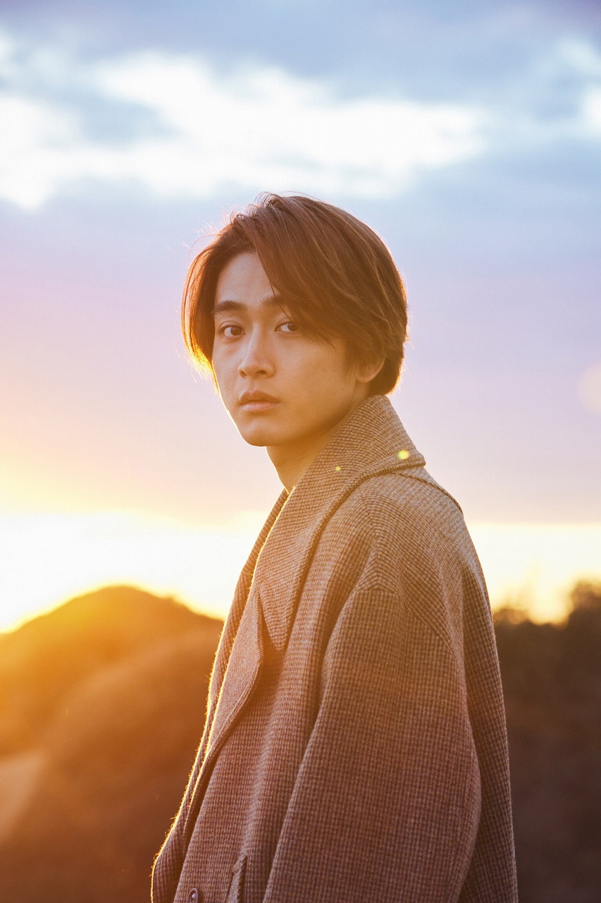 「NEXT BREAK」より、佐藤寛太。