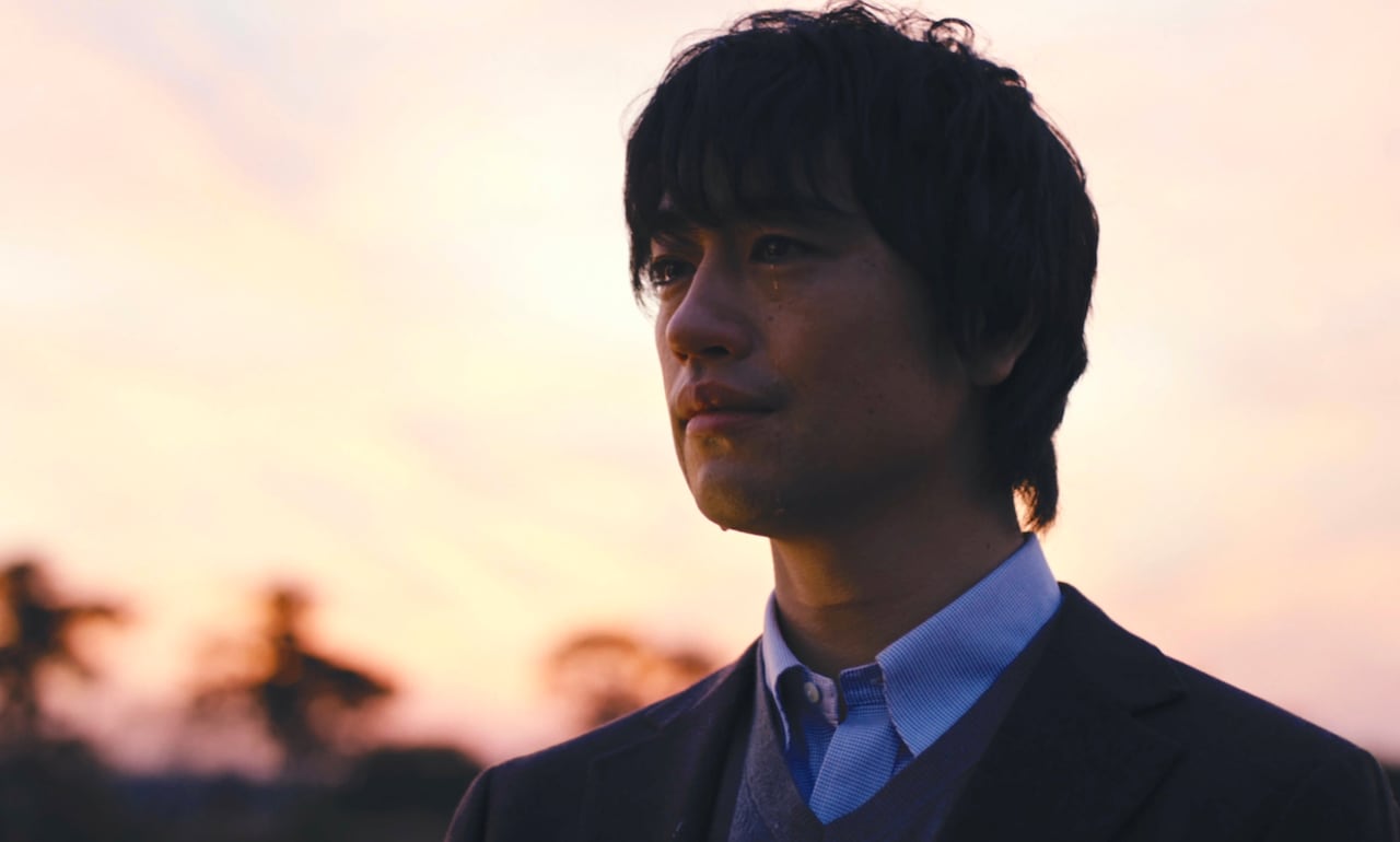 斎藤工の目から涙、Huluオリジナル「息をひそめて」最終話の合唱シーン公開