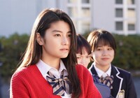 上野鈴華演じる小泉真理恵。