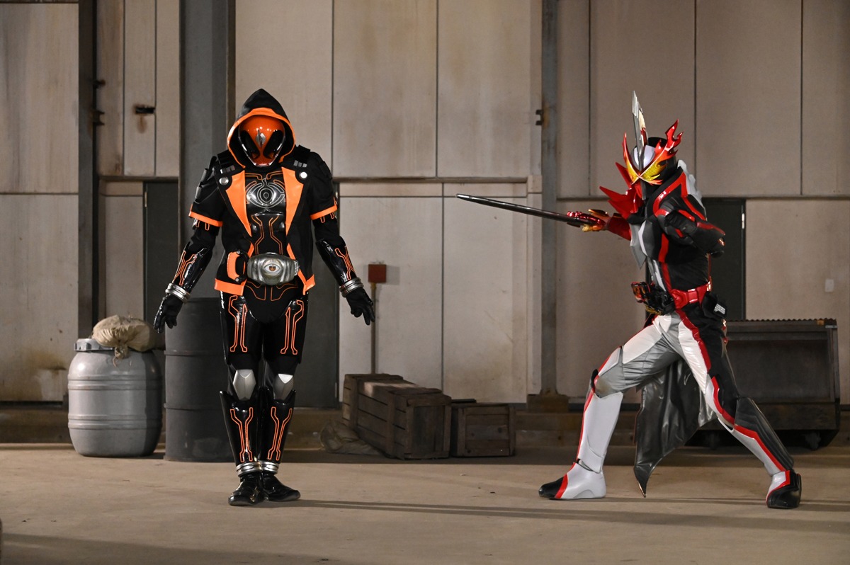 「仮面ライダーセイバー×ゴースト」