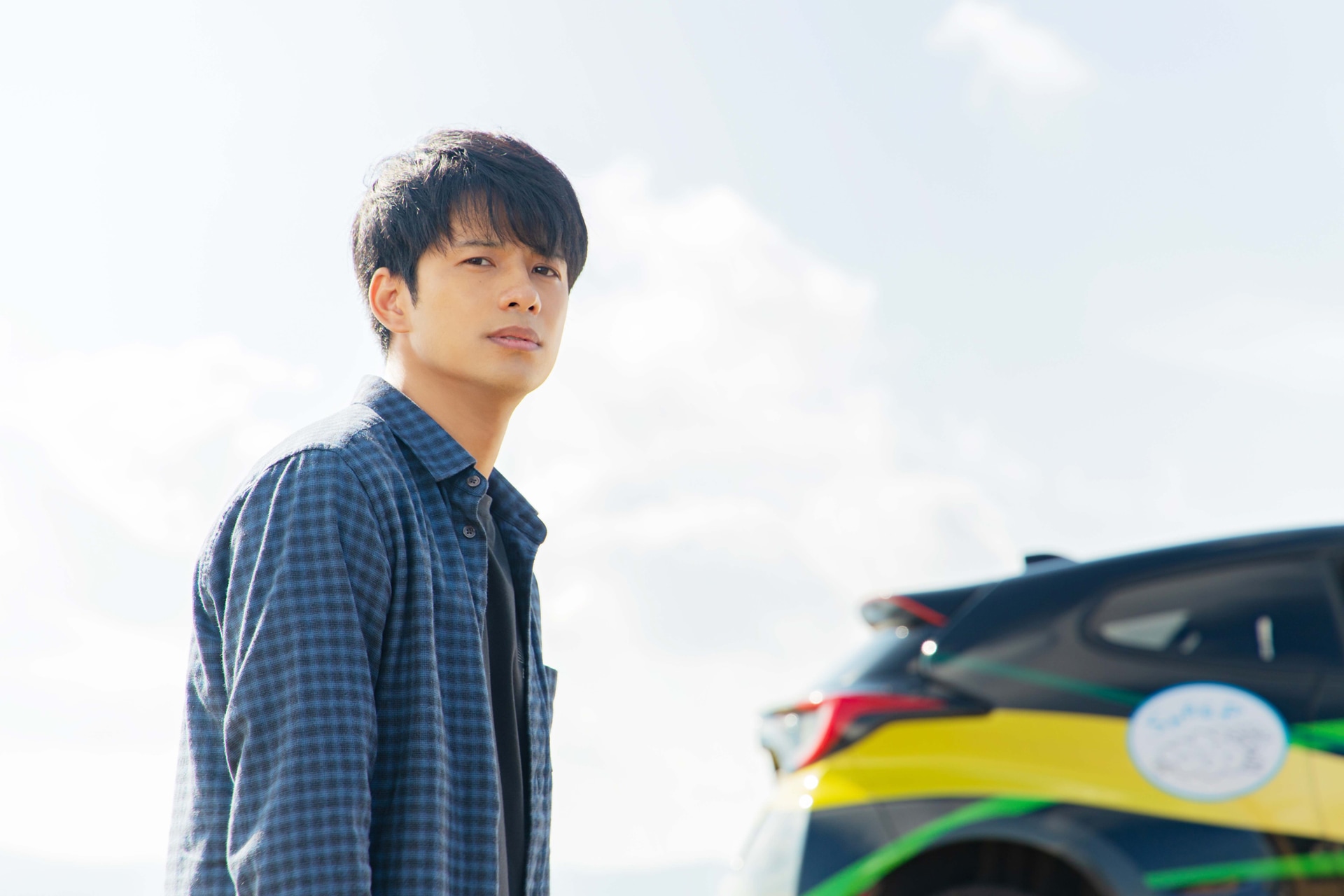 森崎ウィン×深川麻衣「僕と彼女とラリーと」10月公開、特報とポスター